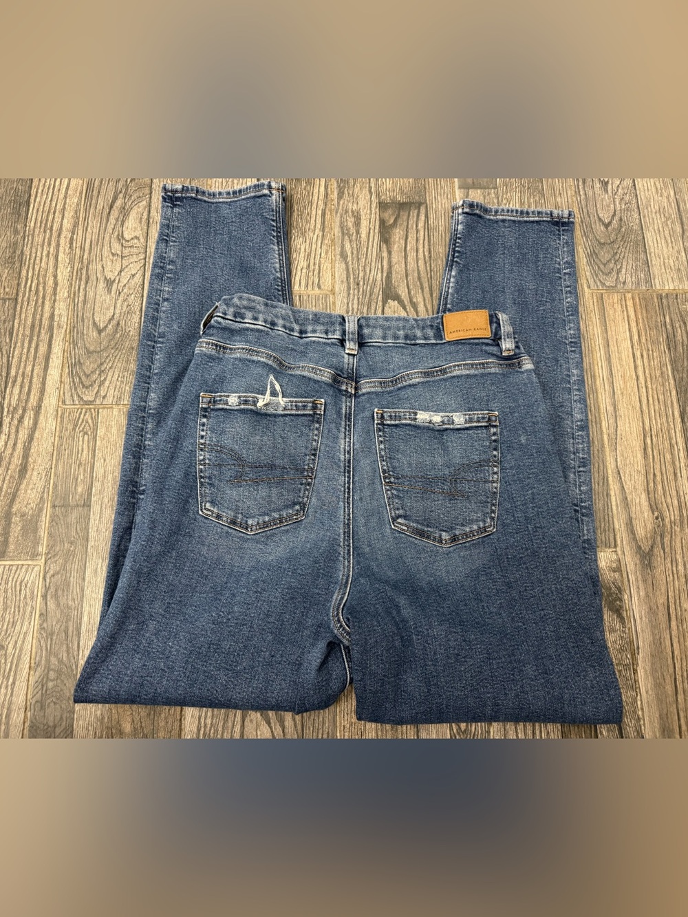 American Eagle Womens Hi Rise Curvy Mom Jeans - size 8L